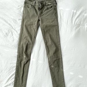 American Eagle low rise kinny jeans